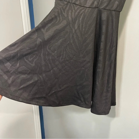 Girls Black Dress size Small - Picture 2 of 7